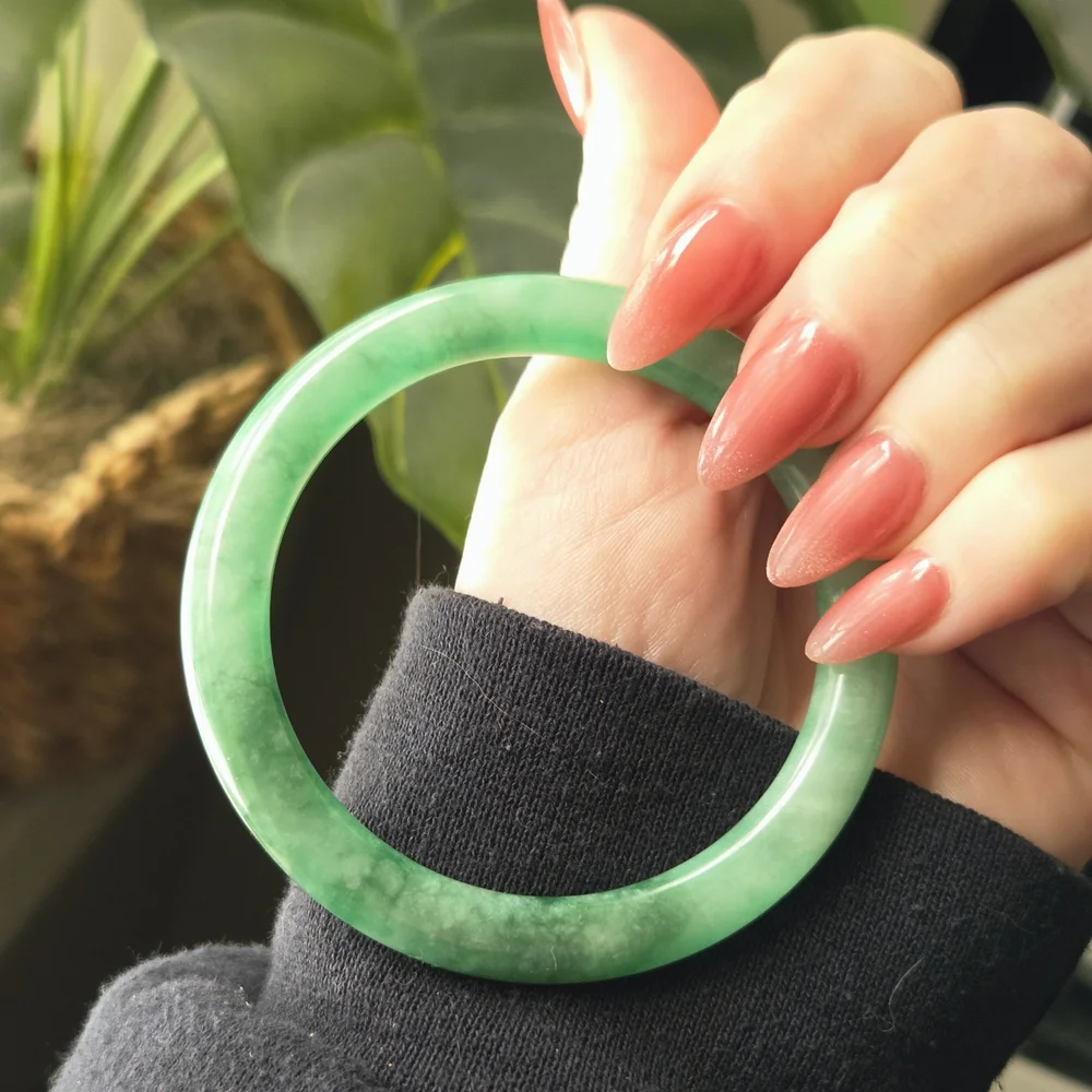 ✨️LAST CHANCE!✨️ 57mm Burmese Jadeite Jade Bangle - Picture 5 of 6